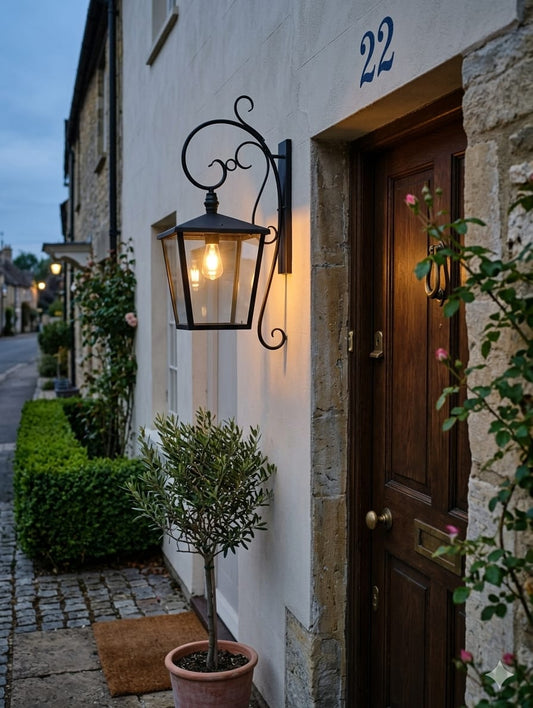 Traditional European Style Outdoor Wall Light