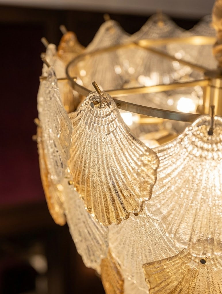 Round Crystal Shell Chandelier